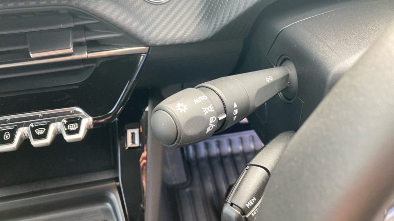 Peugeot 208 1.2 PureTech 100 Allure Premium + 5dr Petrol Hatchback